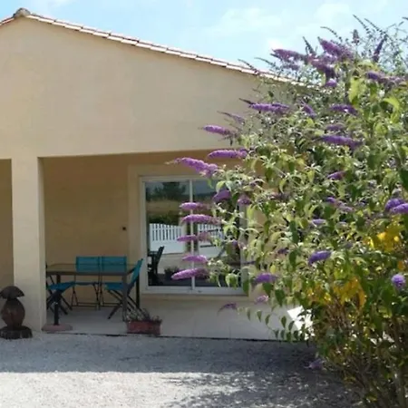 Holiday home Maison 3 Etoiles Avec Piscine Et Jacuzzi Exterieur Pres De Sarlat Saint-Vincent-le-Paluel