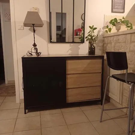 Holiday home Maison 3 Etoiles Avec Piscine Et Jacuzzi Exterieur Pres De Sarlat