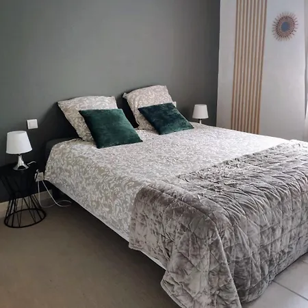 Maison 3 étoiles Avec Piscine Et Jacuzzi Extérieur Près De Sarlat Hébergement de vacances