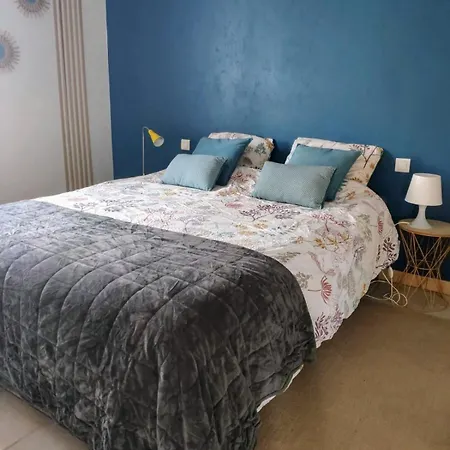Hébergement de vacances Maison 3 étoiles Avec Piscine Et Jacuzzi Extérieur Près De Sarlat *