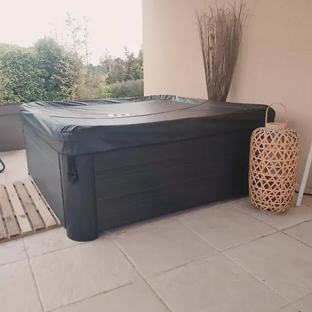 Maison 3 étoiles Avec Piscine Et Jacuzzi Extérieur Près De Sarlat